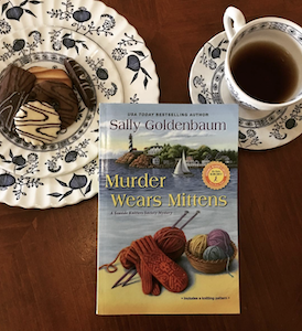 murder wears mittens photo